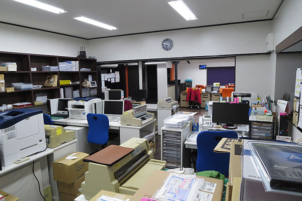 事務（平日勤務）<br class="u-mobile"> <span style="color: #F9B500; font-size: 90%; font-weight: 500;"><span style="color: #F9B500; font-size: 80%; font-weight: 500;">※現在、事務（平日勤務）は募集しておりません。</span>