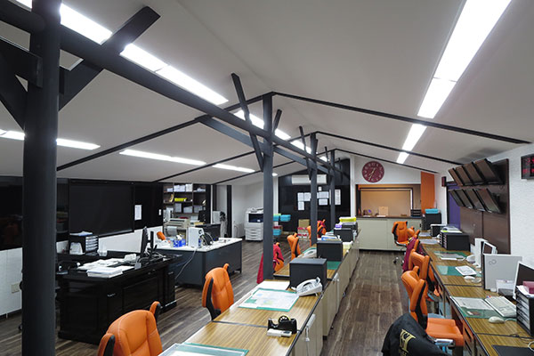 事務（日曜日・会社が指定した日勤務）<!--　　<br class="u-mobile"> <span style="color: #F9B500; font-size: 90%; font-weight: 500;"><span style="color: #F9B500; font-size: 80%; font-weight: 500;">※現在、事務（日曜日・会社が指定した日勤務）は募集しておりません。</span>-->