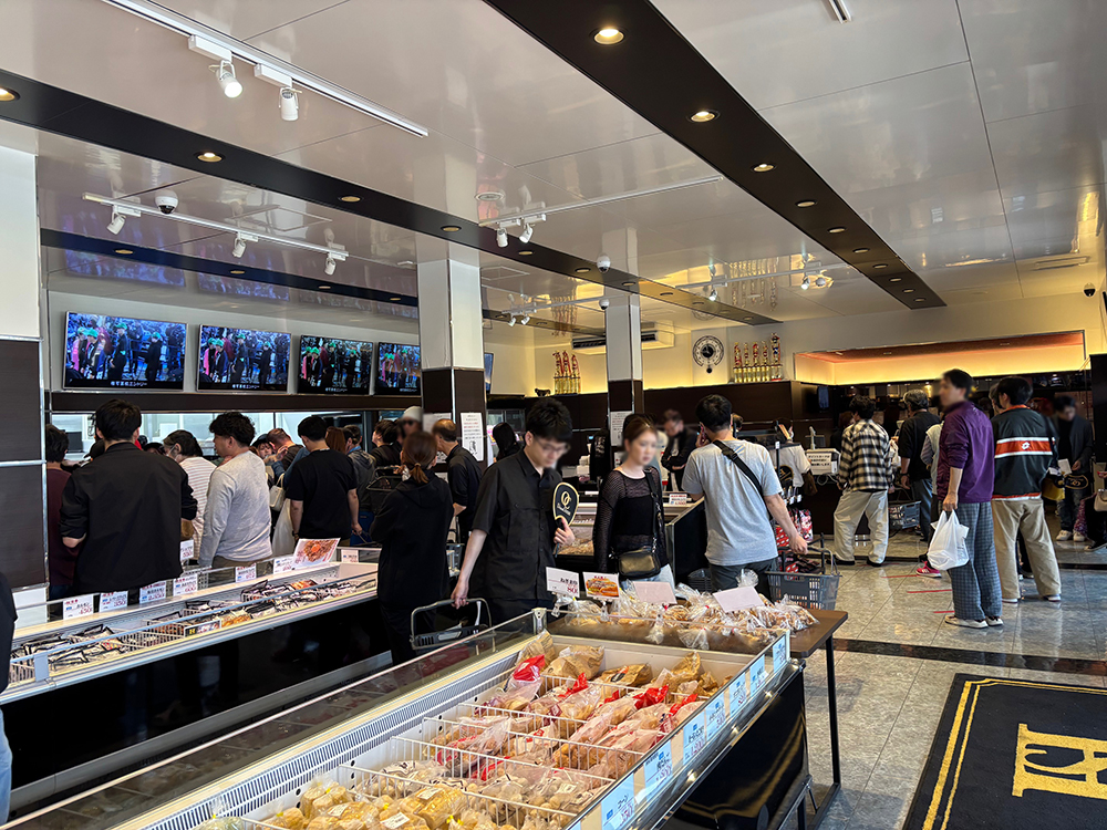 2025年5月ゴールデンウィーク期間中の三重県松阪市の精肉店 霜ふり本舗の店内