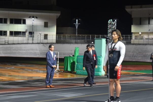 松阪F1ナイター競輪『秋の霜ふり本舗杯』での式典中①