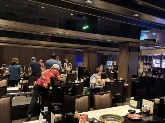 2026年8月のお盆期間中のレストランドリームオーシャンの店内➀